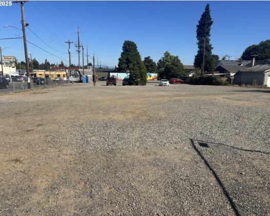 7700 SE Stark St, Portland, OR 97215