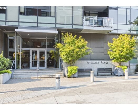 841 S Gaines St 2204, Portland, OR 97239