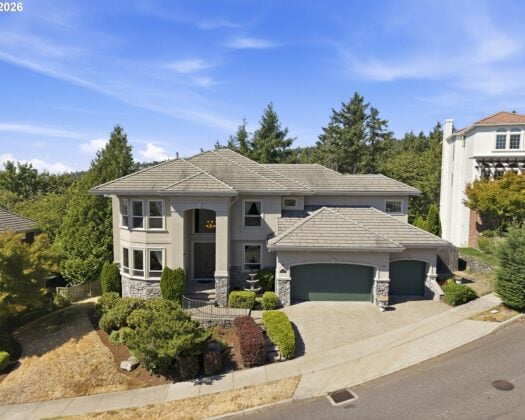 2337 NW Pinnacle Dr, Portland, OR 97229