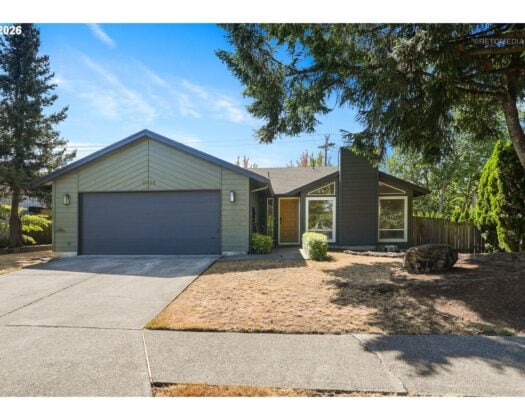 21960 SW Columbia Cir, Tualatin, OR 97062
