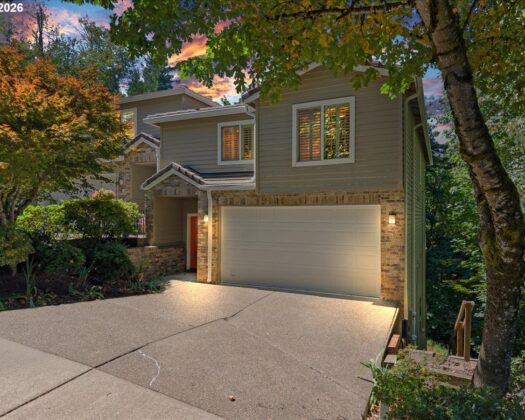 4 Northview Ct, Lake Oswego, OR 97035