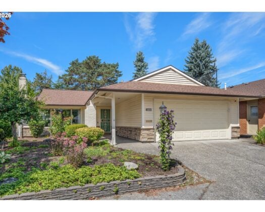 15655 SW Old Orchard Pl, Tigard, OR 97224