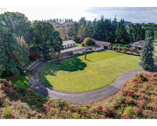 13750 SE Locks Loop Rd, Dayton, OR 97114