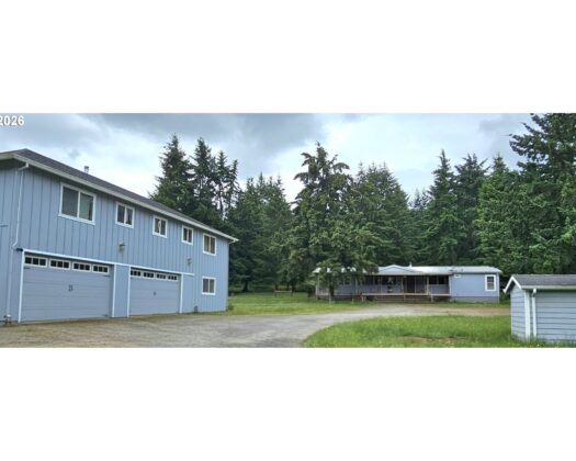 19600 S Fernwood Rd, Molalla, OR 97038