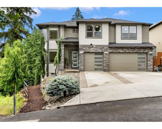 16531 SE Eckert Ln, Damascus, OR 97089
