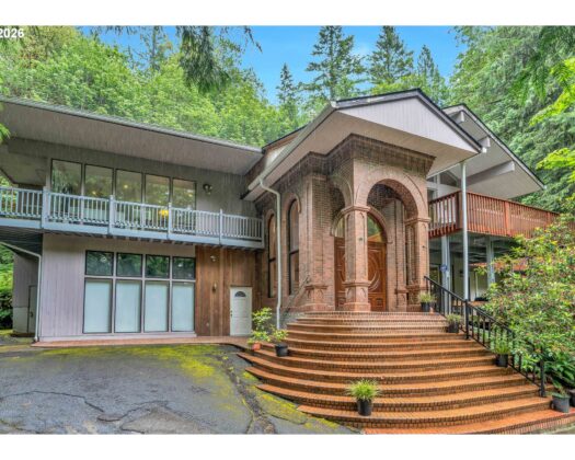 25906 E Highview Dr, Welches, OR 97067