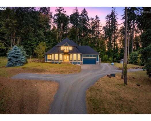 21980 SE Upper Matthews Creek Ln, Amity, OR 97101