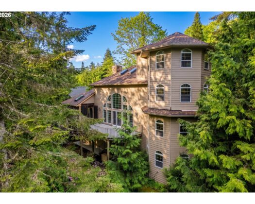 25793 E Bright Ave, Welches, OR 97067